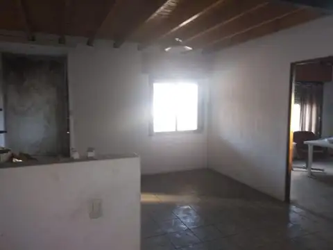 EXCELENTE GALPON CON DEPARTAMENTO