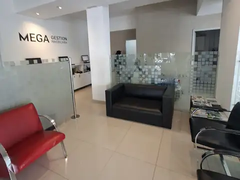 Local en Venta Via Púb.