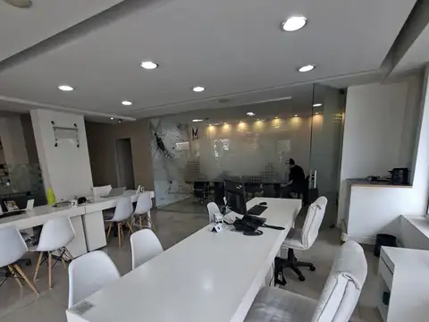 Avenida Directorio 1800, Piso PB