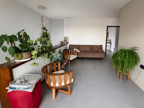 Casa en alquiler en barrio privado Lar de Vieytes II con pileta y seguridad 24 hs