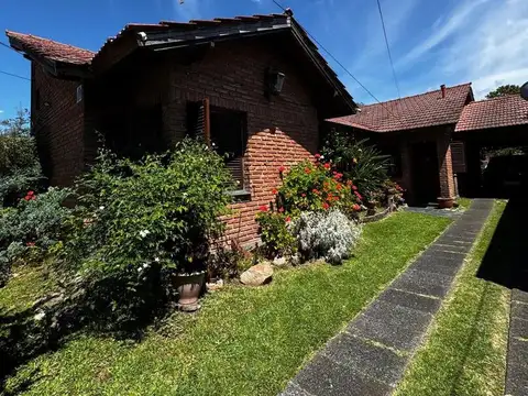 Casa en Venta en La Plata [Cod: 2852-2]