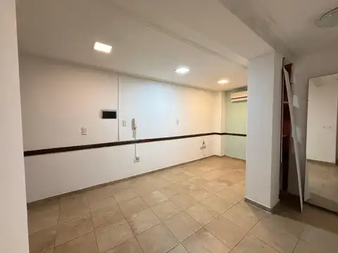 ALQUILER OFICINA/LOCAL PLANTA BAJA BARRIO SUR
