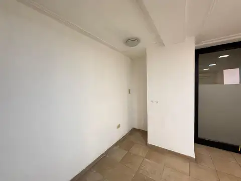 Oficina en Alquiler en Barrio Sur, $ 280.000