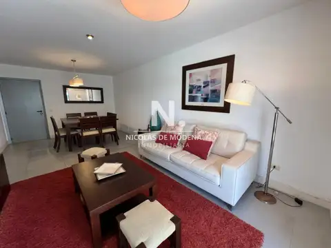 Apartamento de 2 dormitorios 2 baños, en venta. Parrillero.