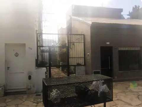 calle 4 entre 124 y 125 al 400 Berisso