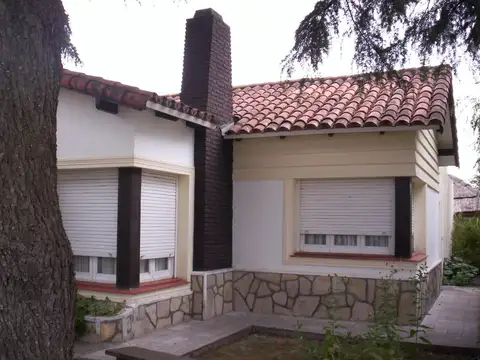 Casa en venta - 3 Dormitorios 2 Baños - 666Mts2 - Magdalena