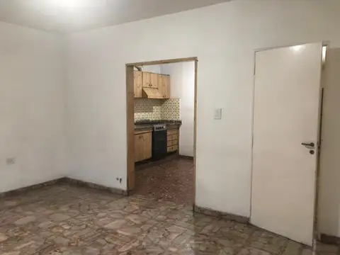 Departamento en Alquiler en Ramos Mejía, $ 850.000