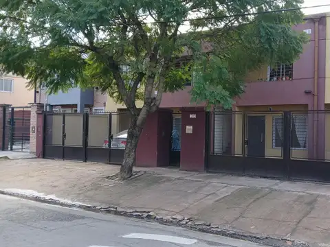 ALQUILER DEPARTAMENTO 2 AMBIENTES PLANTA ALTA COCHERA