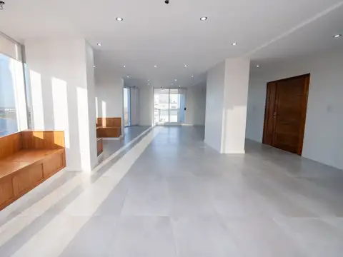 Departamento 8 ambientes con 6 baños