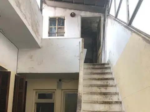 PH en venta - 2 Dormitorios 1 Baño - 120mts2 - Floresta