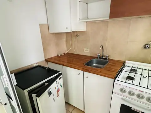 Palermo Nuevo, Oro al 2700,1 Amb frente 30 m2, Bcón Fcés,coc indep, Bño c/ bañera.