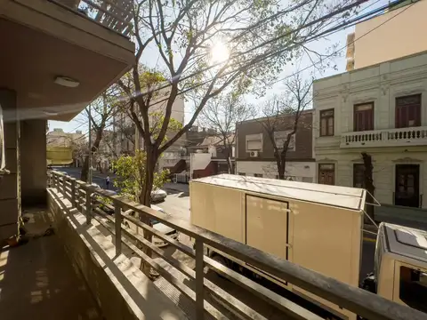 Dean Funes 700, Piso 1