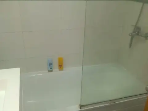 Republica 5000, Piso 4