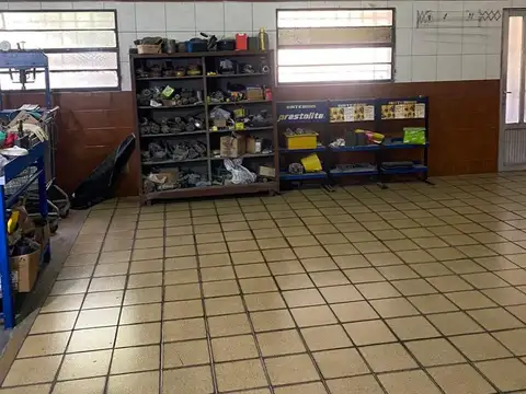 GALPON COMERCIAL + DEPARTAMENTO BARRIO ROCA