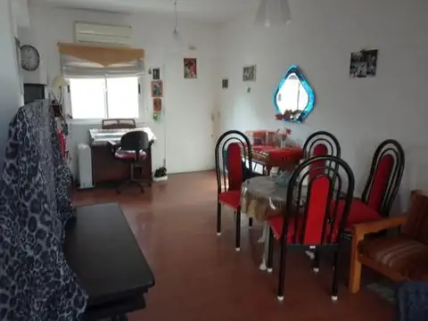 Departamento en Venta en Villa del Parque, USD 180.000