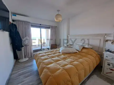 Casa en Venta con Bajada al Lago Carlos Paz