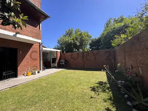 VENTA CASA CHALET 4 AMBIENTES BARRIO MURIALDO