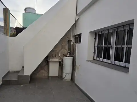 ALQUILER CASA ALTO ALBERDI 2 DORM PATIO Y TERRAZA