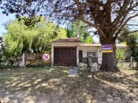 Casa + Lote Ubicado en calle 73 n°850, Mar Del Tuyu (140315)