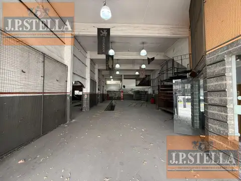 Local en Alquiler 40 años