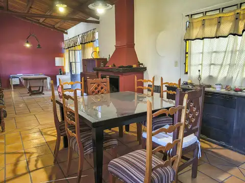 Casa 7 ambientes con 3 baños