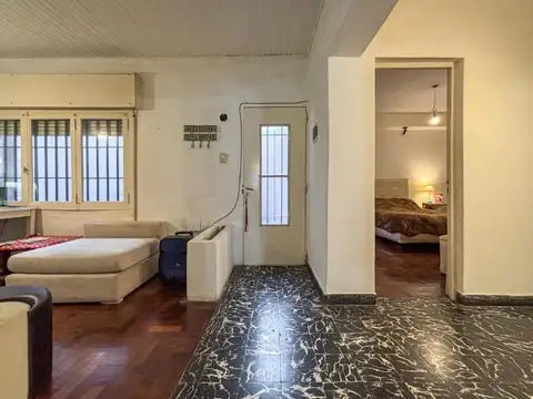 Casa en PA con 2 dormitorios y balcón en Zona río