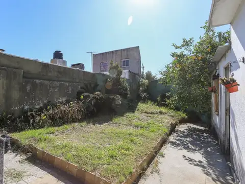 VENTA CASA 4 AMBIENTES A REFACCIONAR VILLA LYNCH