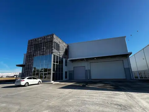 Depósito en Loma Verde
