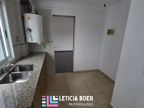 Departamento en Alquiler en Villa Ballester, $ 700.000