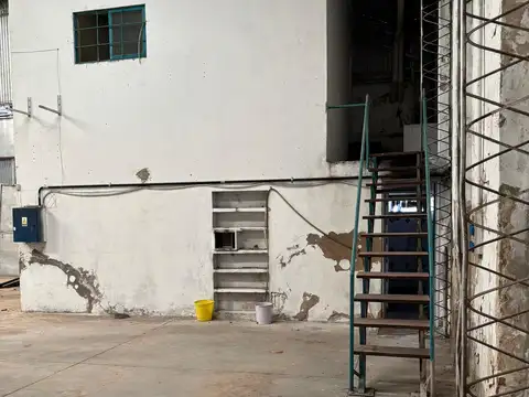 Galpon en Venta en Triángulo Y Moderno, USD 160.000