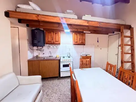 Oportunidad!, Dpto de 2 ambientes con gas natural.