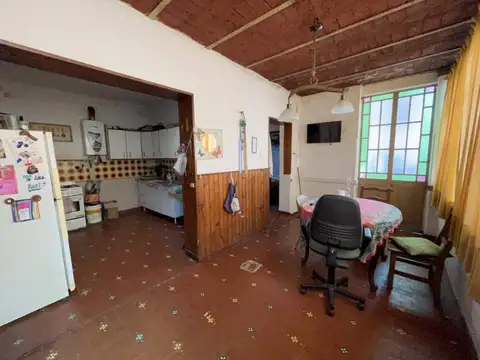 Casa a reciclar- Lote propio-Venta-Parque Chacabuco