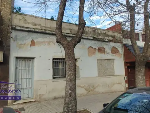 Terreno en Venta en Parque Chacabuco, USD 110.000
