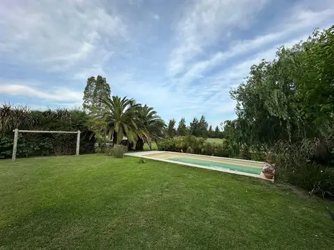 Casa 6 ambientes con 3 baños