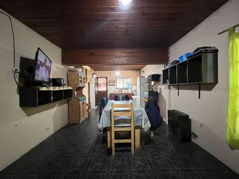 Depto Tipo Casa en Venta en Longchamps, USD 55.000