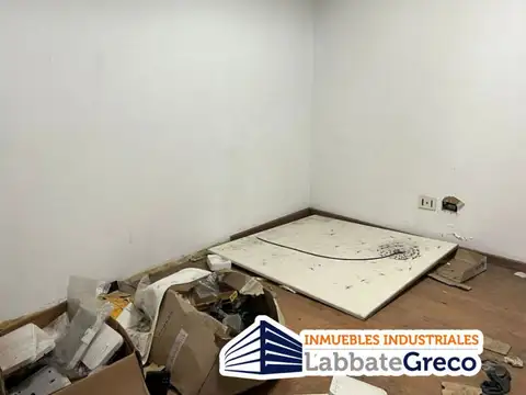 Galpon en Venta 47,69  mts Fondo