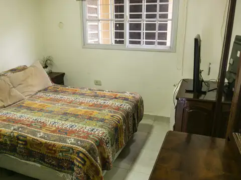 Venta | Casa con pileta y espacio verde