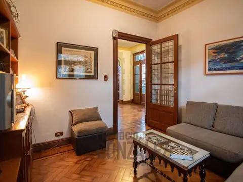 Casa 5 ambientes con 4 baños