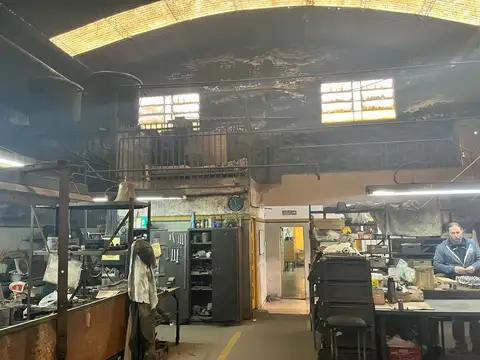 Depósito en  Hurlingham