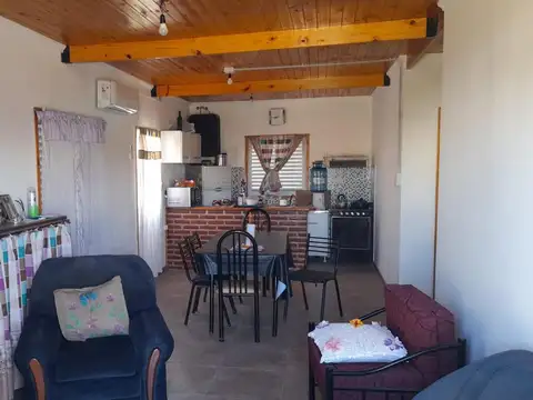 Casa 3 ambientes con 1 baño