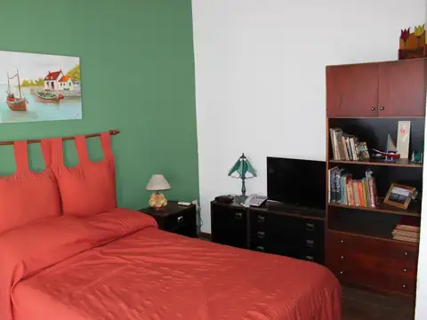 Casa a pocas cuadras de estacion Villa del Parque