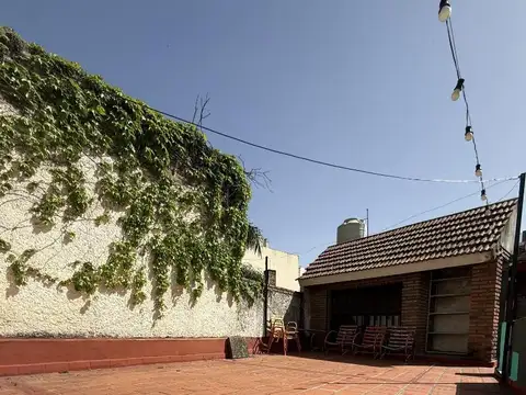 CASA PASILLO, NO PH. ITUZAINGO 700