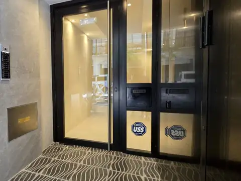 Oficina 2 ambientes con 2 baños