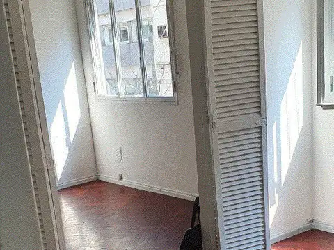 Pres Jose E Uriburu 1400, Piso 3