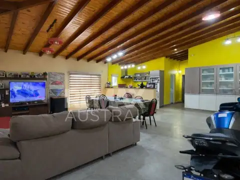Casa en Venta con 1 cochera