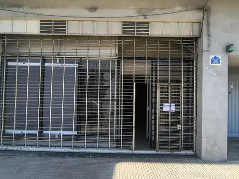 EXCELENTE LOCAL DE 105 MT2, IDEAL MULTIPLES DESTINOS