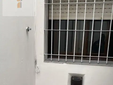 Depto Tipo Casa 2 ambientes con 1 baño