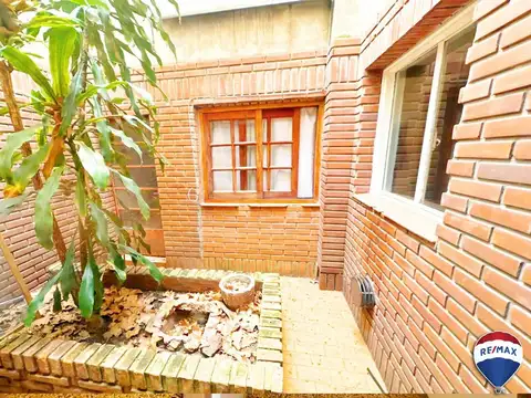 Depto Tipo Casa 4 ambientes con 2 baños