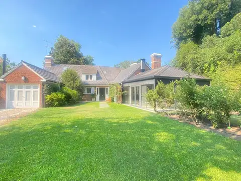 Casa 6 ambientes con 3 baños