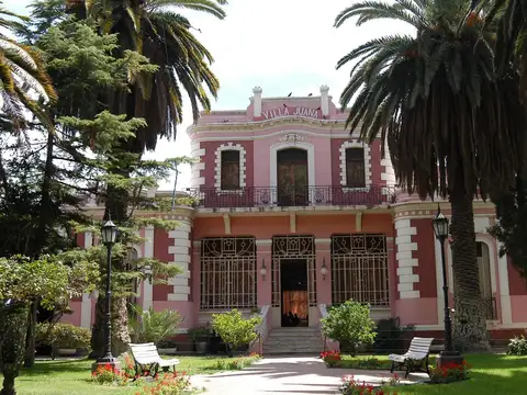 Hotel en Venta 99 años